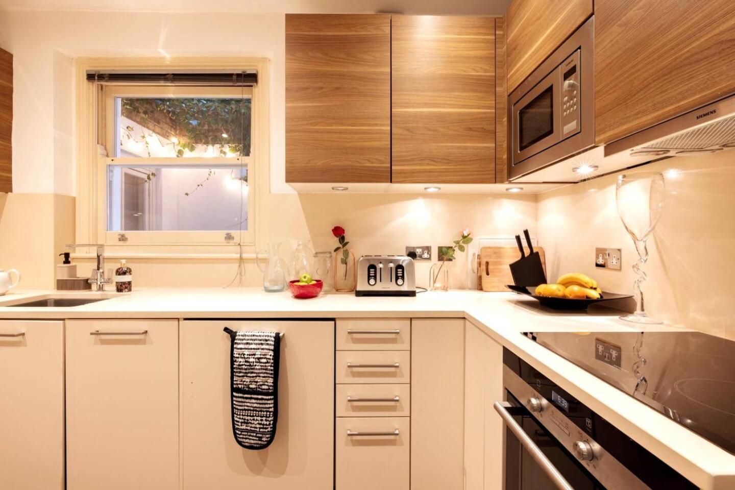 Appartamento Niru Experience Hidden Gem In Chelsea 2Bd 2Ba Londra Esterno foto