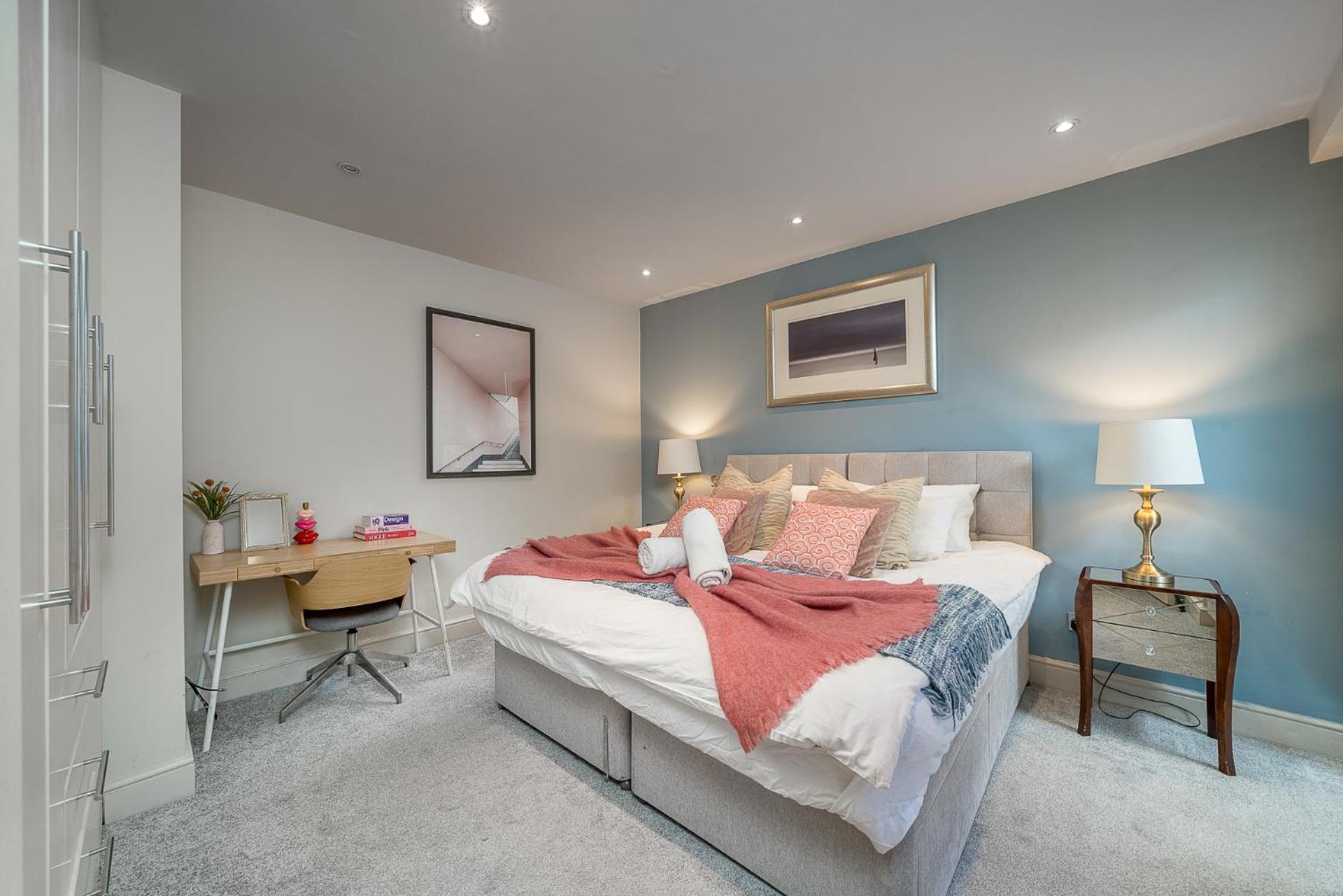 Appartamento Niru Experience Hidden Gem In Chelsea 2Bd 2Ba Londra Esterno foto
