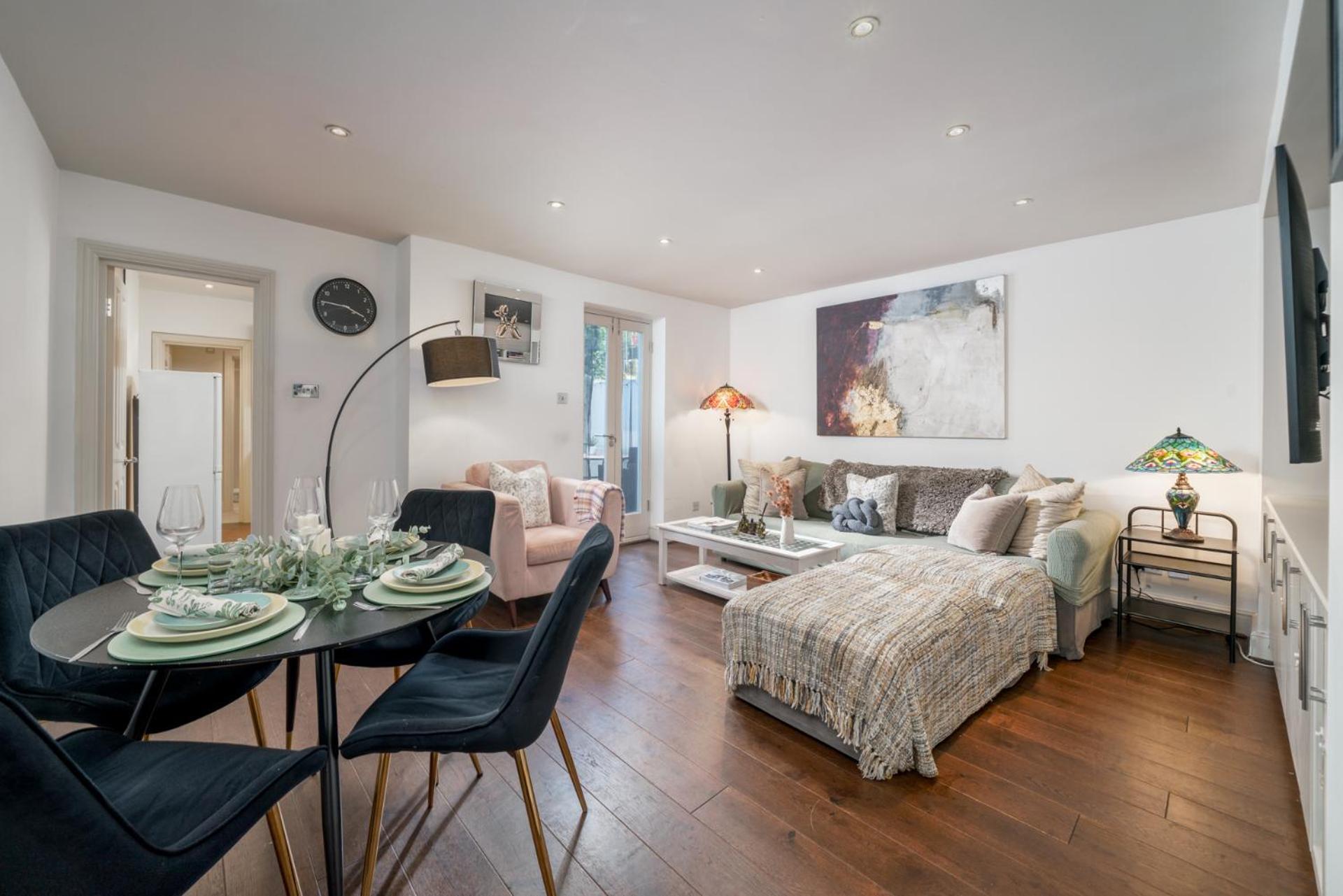 Appartamento Niru Experience Hidden Gem In Chelsea 2Bd 2Ba Londra Esterno foto